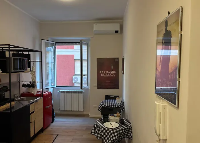 Domus Augustea 4*